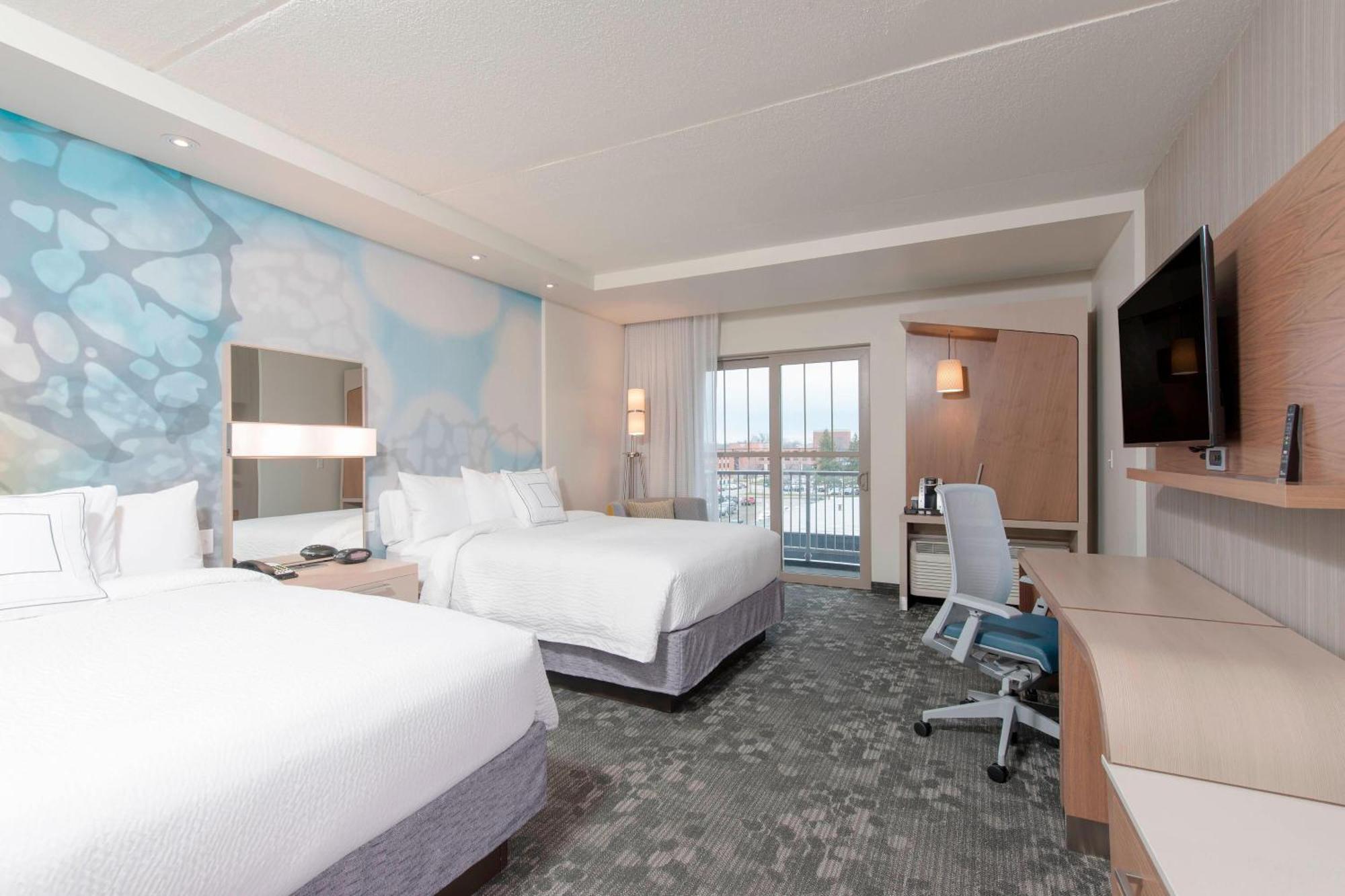 Courtyard By Marriott Holland Downtown Hotel Exterior photo