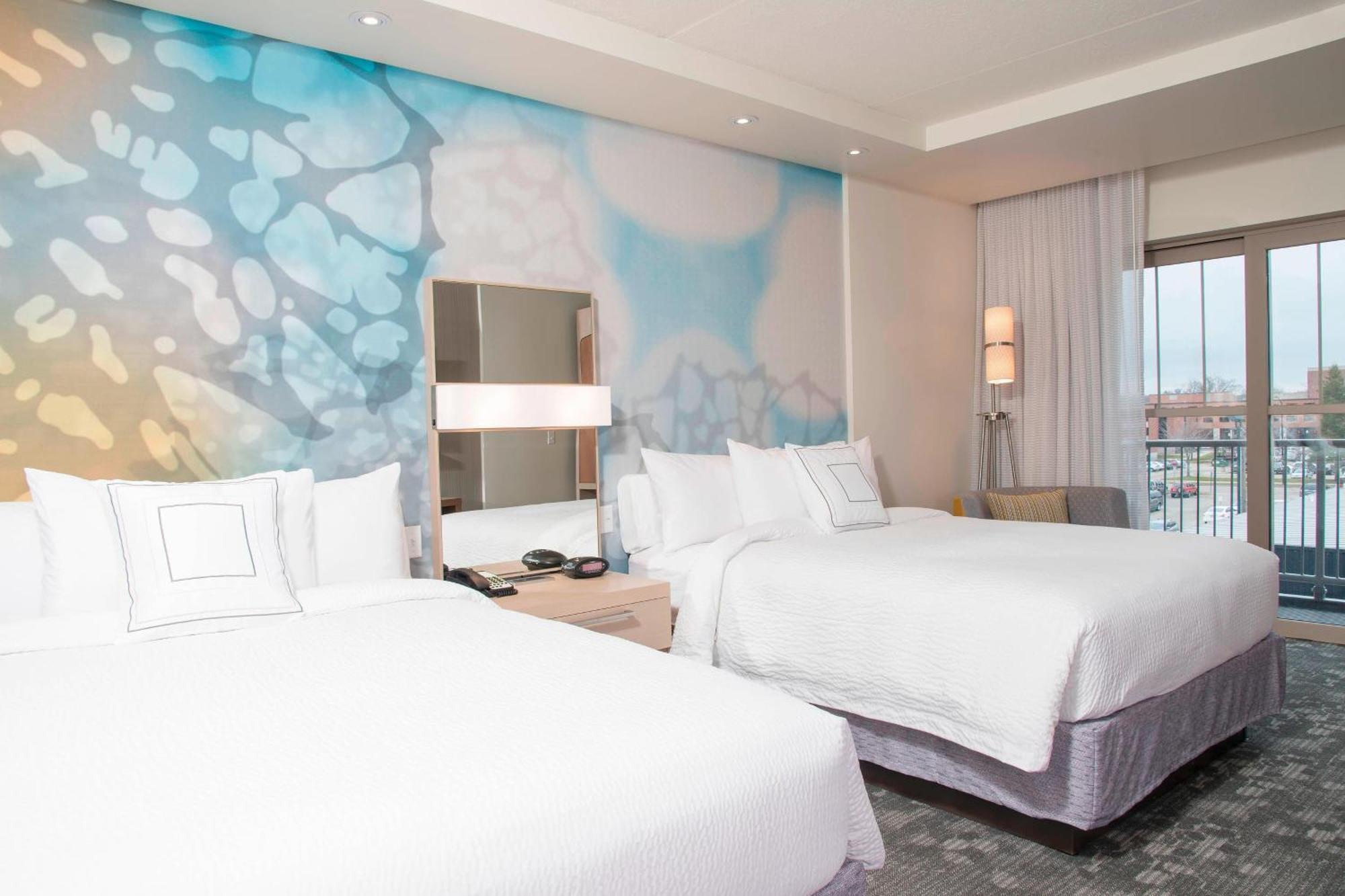 Courtyard By Marriott Holland Downtown Hotel Exterior photo