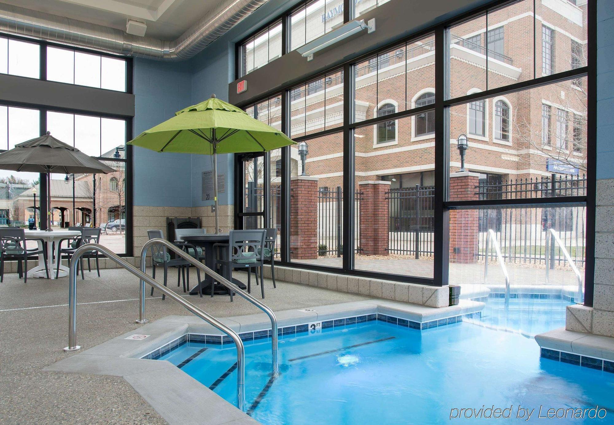 Courtyard By Marriott Holland Downtown Hotel Exterior photo